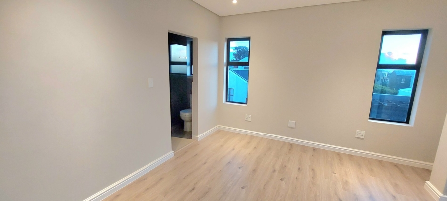 3 Bedroom Property for Sale in Jakarandas Western Cape